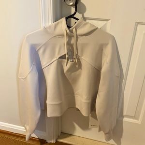 Lululemon Get Centred Crop Hoodie size 6